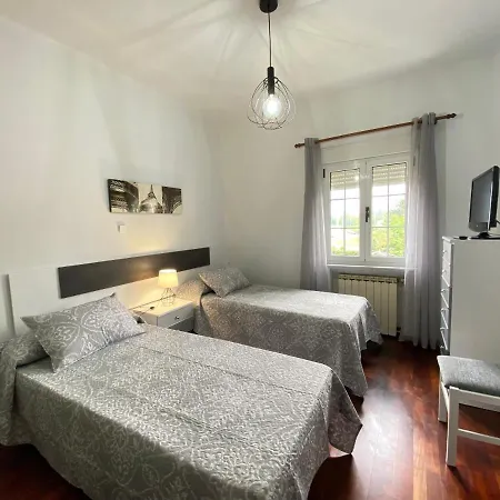 Casa Elsa Торрелавега